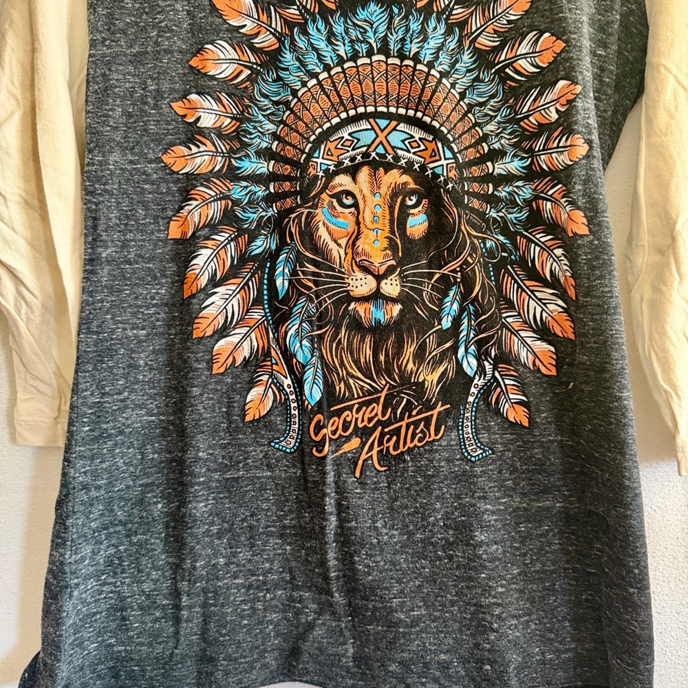 Affliction Black and Cream Graphic Tee Size Large